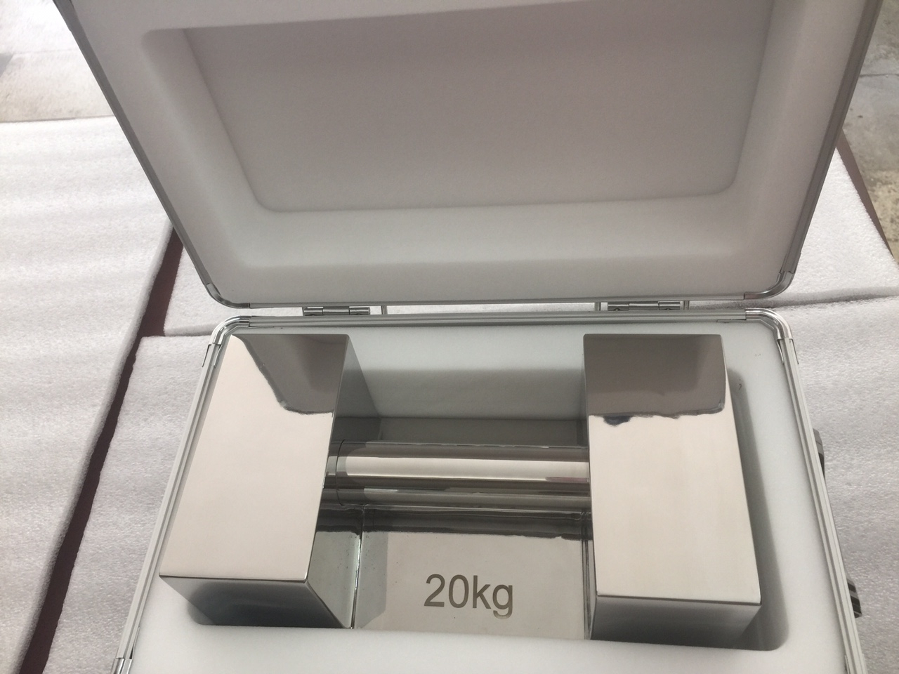Quả cân chuẩn Inox - Đối tác đáng tin cậy cho đo lường chính xác